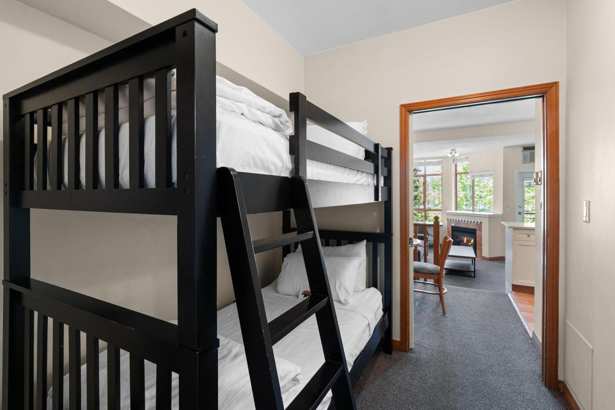 Alpenglow Lodge Family & Work Retreat By Mva ウィスラー エクステリア 写真